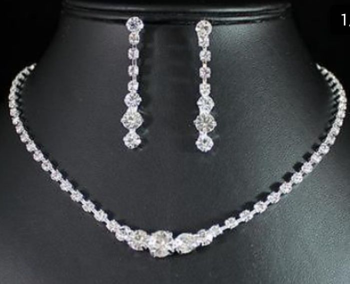 Show me your bridesmaid jewelry