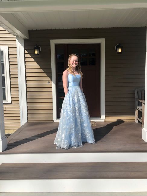 Tiny Bride + Dress Frustration 5