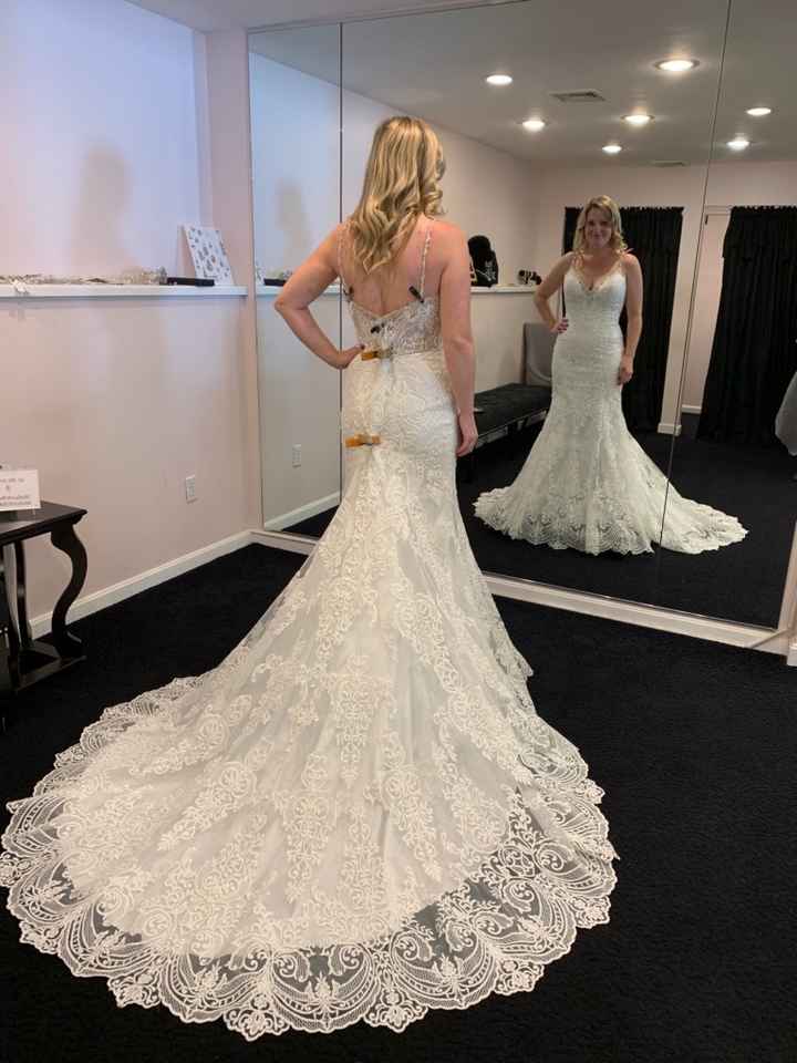 Feeling Down, Show me your dresses on you - 1