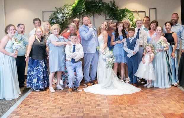 Wedding pictures are in!!  Picture heavy!! - 13