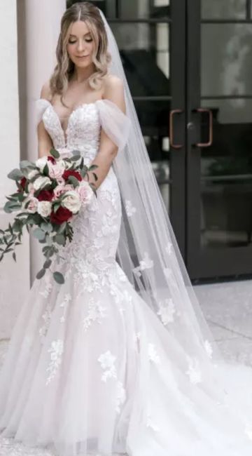 Which dress i can’t decide- sleeveless or off shoulder sleeve? 5