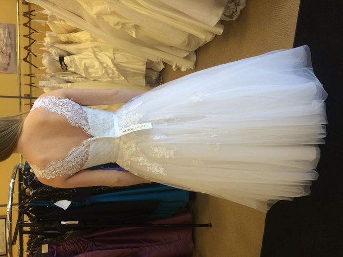 Wedding dress tight in the arms/shoulders. Turned my skin red and started to have a rash. Runners wa