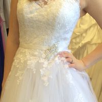 Wedding dress tight in the arms/shoulders. Turned my skin red and started to have a rash. Runners wa
