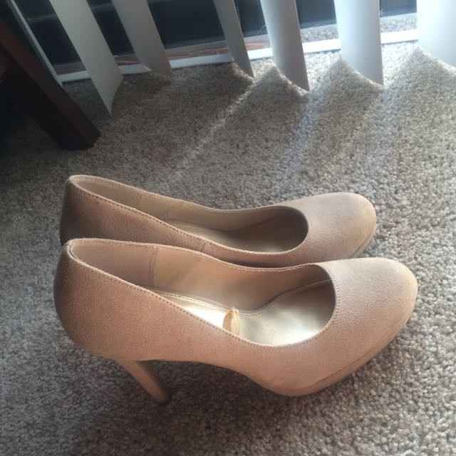 Would love to see everyone's bridal shoes?