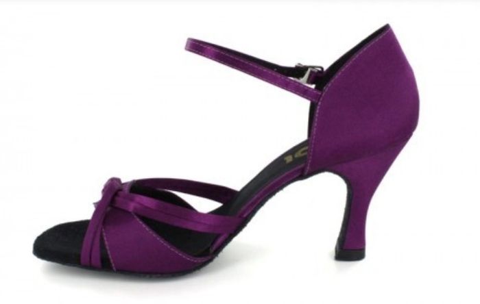 Can't find my dream shoes! - 1