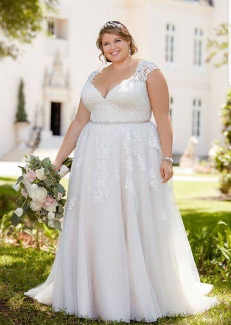 Short fat bride. Weddings dress help needed! - 1