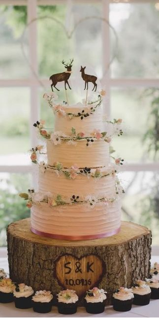 Rustic wedding cake - 8