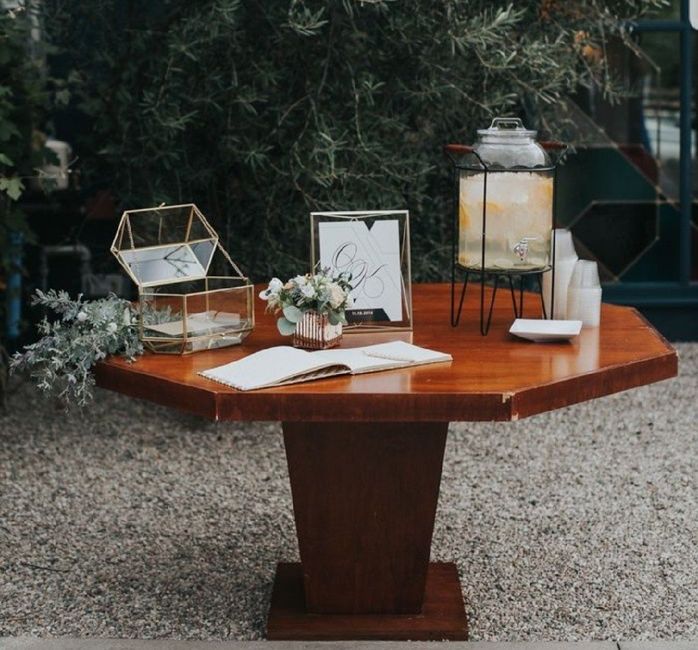 Guestbook/gift table decor - help and inspiration? - 1