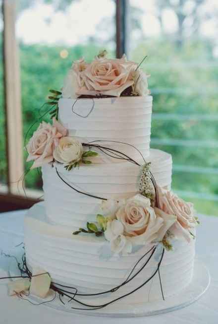Rustic wedding cake - 1