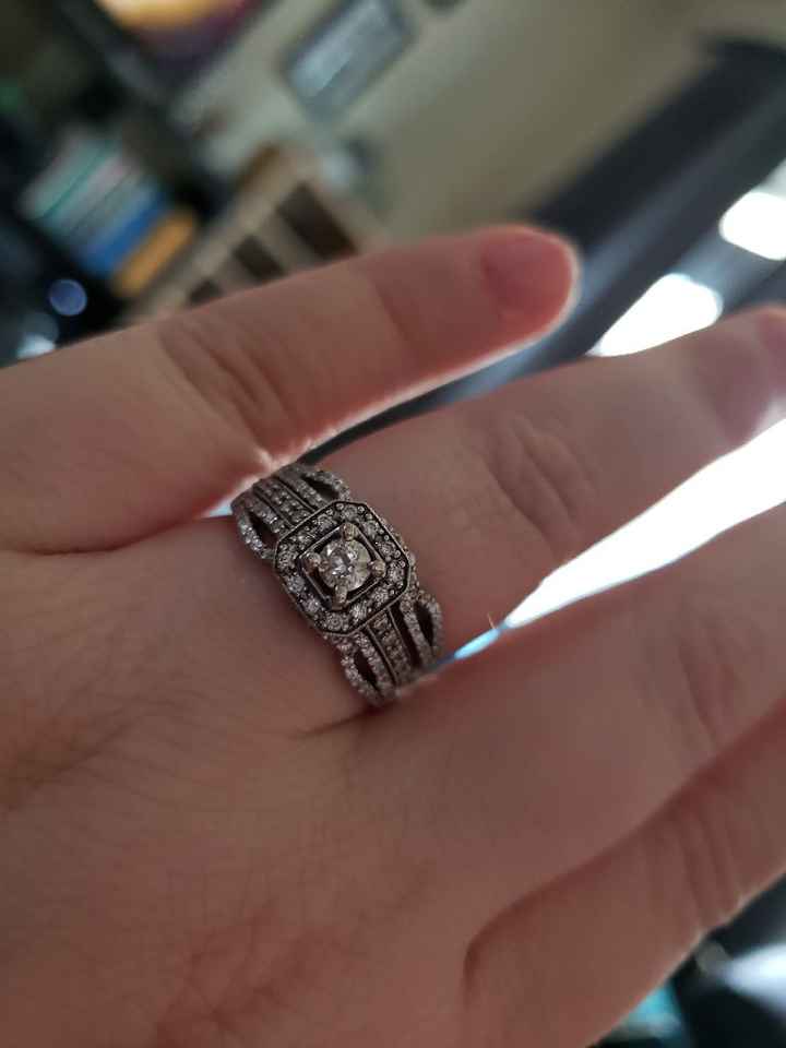 Diamond vs. gemstone vs. cubic zirconia - 1