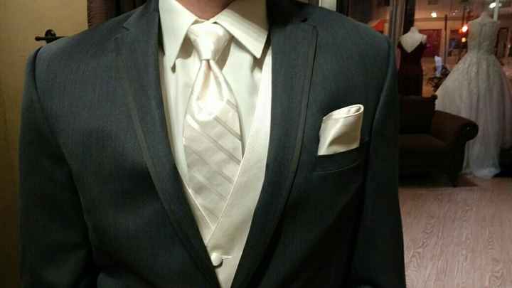 Tie vs Bowtie?