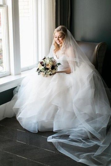 chapel length horsehair trim veil 2