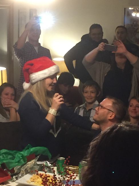 Post a photo of your fiance proposing!
