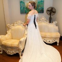 Does your wedding dress have lace, beading, or both? - 1