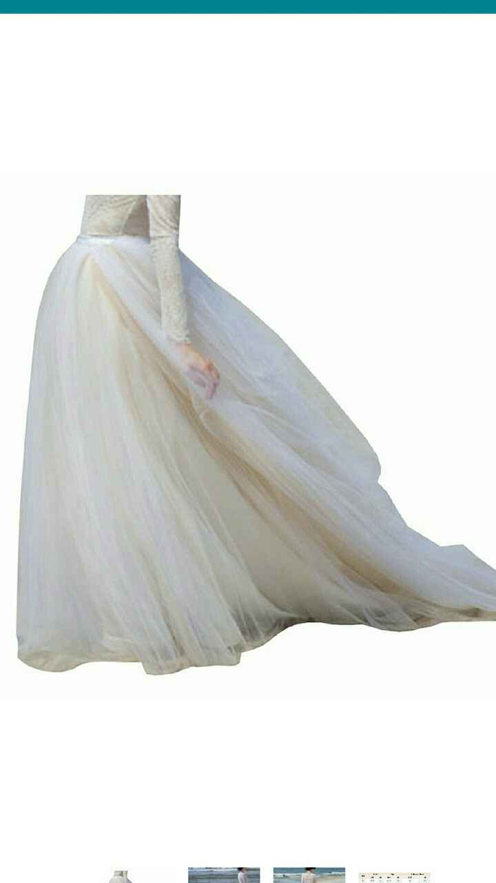 Should I wear a necklace with my dress?