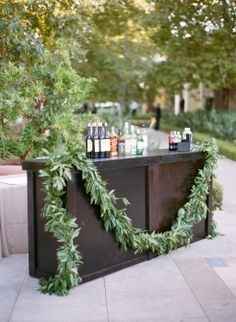 Aisle decor help needed!!! @Centerpiece maybe?