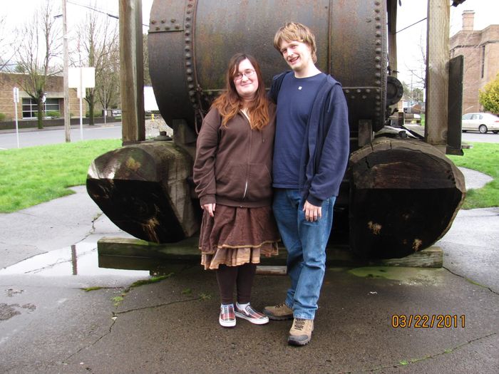 *Spin off* Fit Brides TBT post. Do any of you have your first picture with FH?!