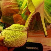 I got my wedding shoes in the mail yesterday!! :)