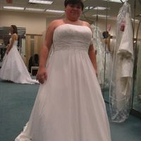 Any plus size brides out there???