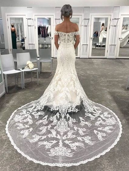 Wedding dress trains 😍👰🏻🤍 3