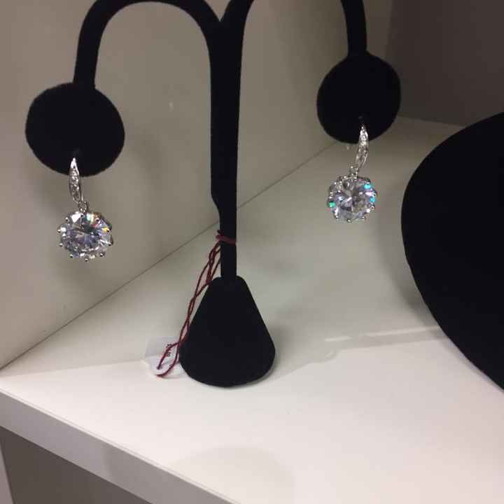 Show me your earrings!!