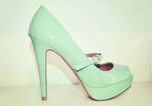 Bridesmaid wedding/shoe color advise!!!!!!!!!!!!