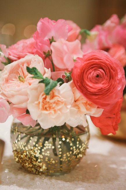 Show me your center pieces...I NEED inspiration!!!