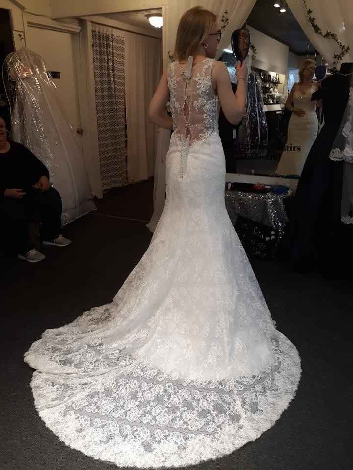 Show me your venue and dress! - 4