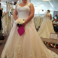 Calling plus size brides, show me your Dress