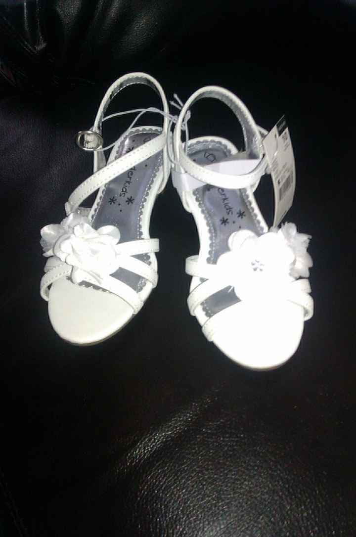 my fraternal twin nieces' are flower girls (5 yrs old) these are the dresses