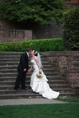Wedding Pictures are IN!!!!