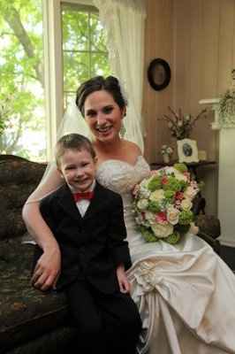 Wedding Pictures are IN!!!!