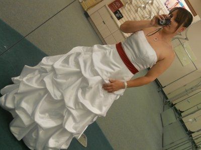What does your dress look like? Post pics or give style number. I want to know what the trend is!
