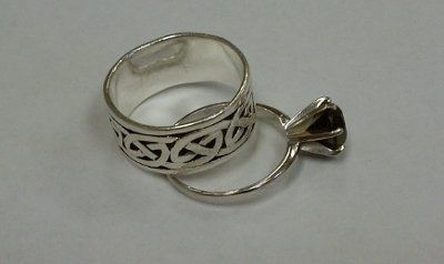 If one more person make a negitive comment about my engagement ring!!! Vent!