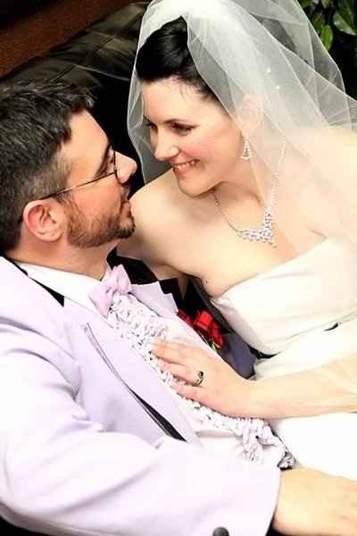 Married!! Pic heavy- got a sneak peek from of pro photos