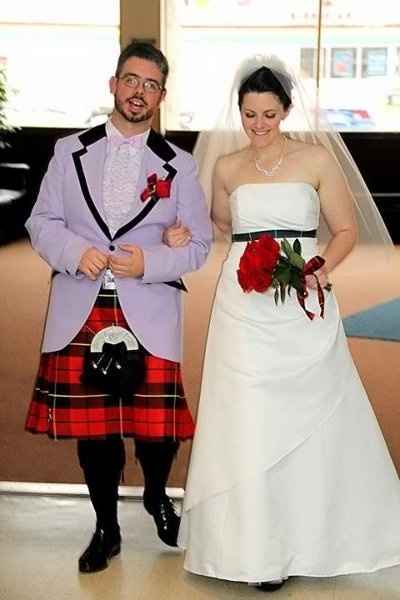 Married!! Pic heavy- got a sneak peek from of pro photos