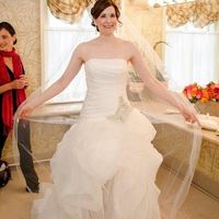 Can i see some dresses?!?!?!?