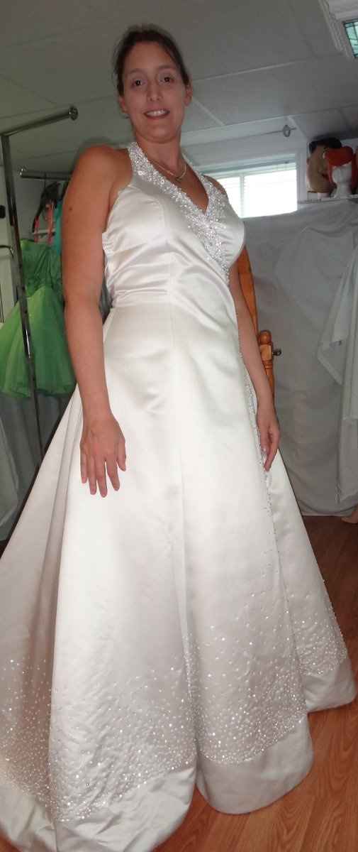 Plus sized brides - show off your dress!