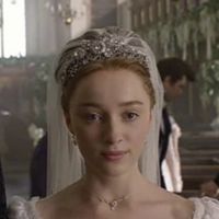 16.5 ft veil with appliqué & hair updo - 2