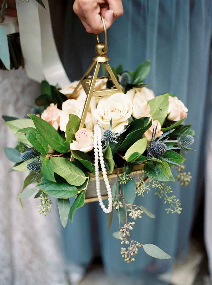 Alternatives to flower bouquets?