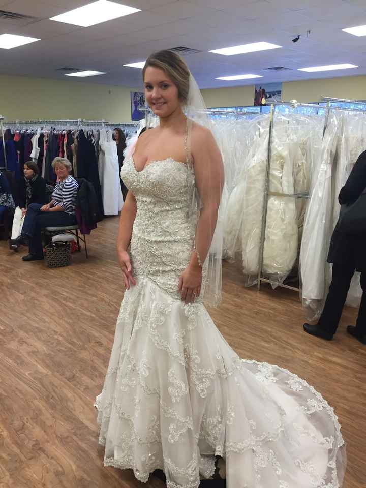 YALL I found the dress!!