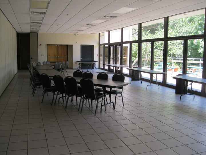 Decorating a "blegh" reception space on a dime! Help!