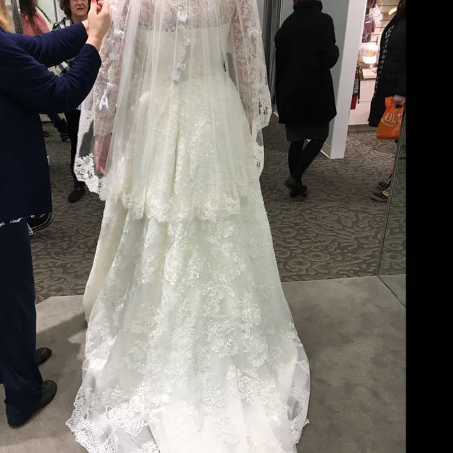 Who else loves lace?  Show off your lace dresses and/or veils! 5