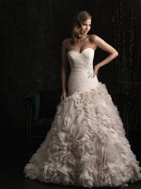 I LOVE my dress!!! Anyone wana share theirs? I'll show you mine!? LOL