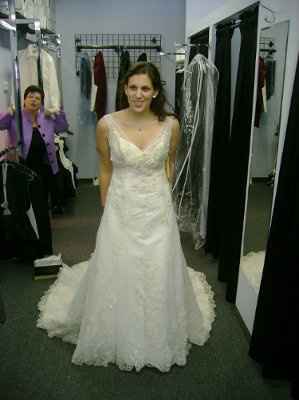My dress is in!! pics :)