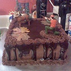 Whos having a Grooms cake?