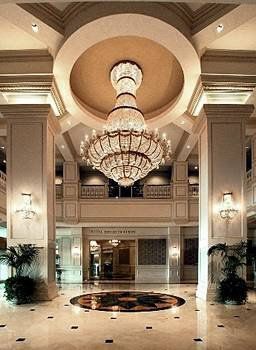 I want to see your honeymoon hotel!