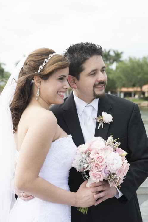 *MARRIED!* Wedding Pics :) (updated)