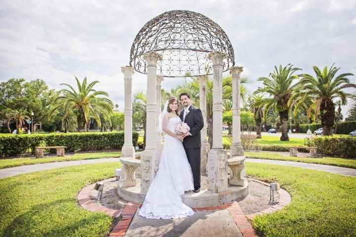 *MARRIED!* Wedding Pics :) (updated)