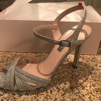 Let me see your shoes! - 1